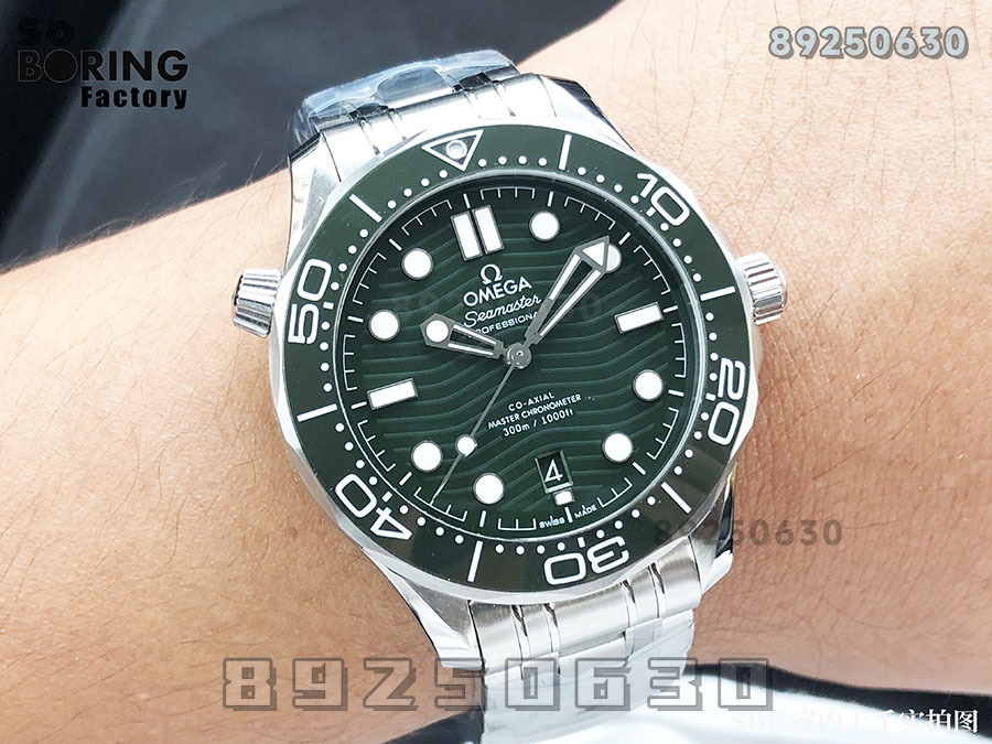 VS厂欧米茄海马300米「绿水鬼」复刻腕表-210.30.42.20.10.001